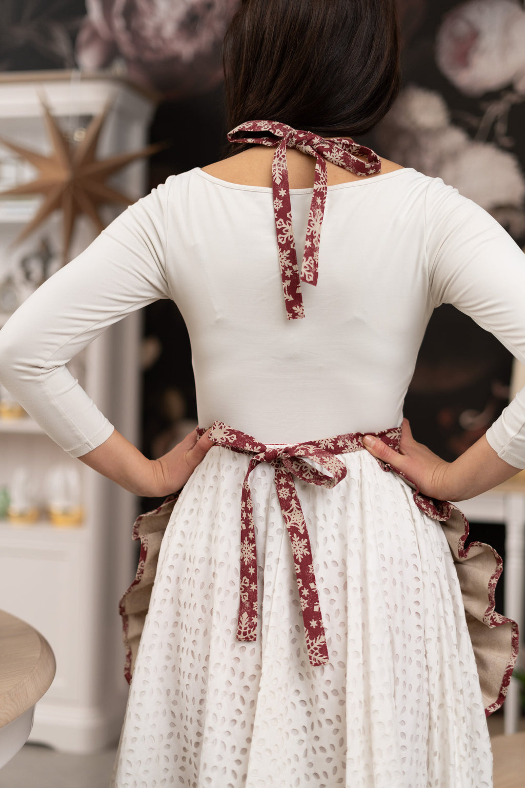 Christmas Apron for Woman with Frill and Pocket