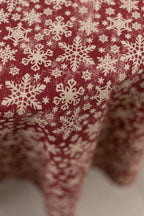 Round red Christmas motive Tablecloth with snowflake print