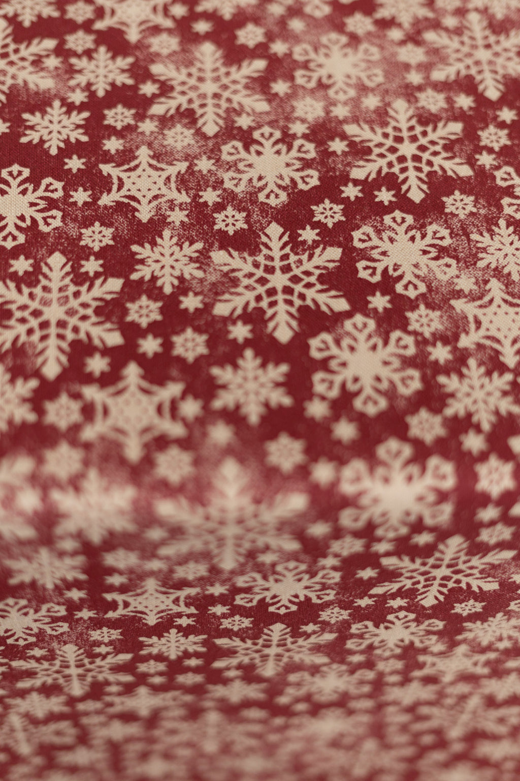 Red Christmas motive tablecloth with snowflake print