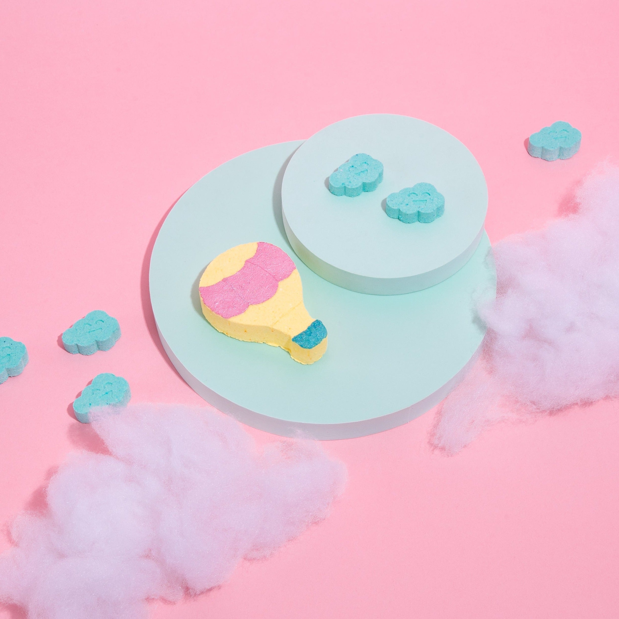 Up in the air! Mega + Minis bath bomb set