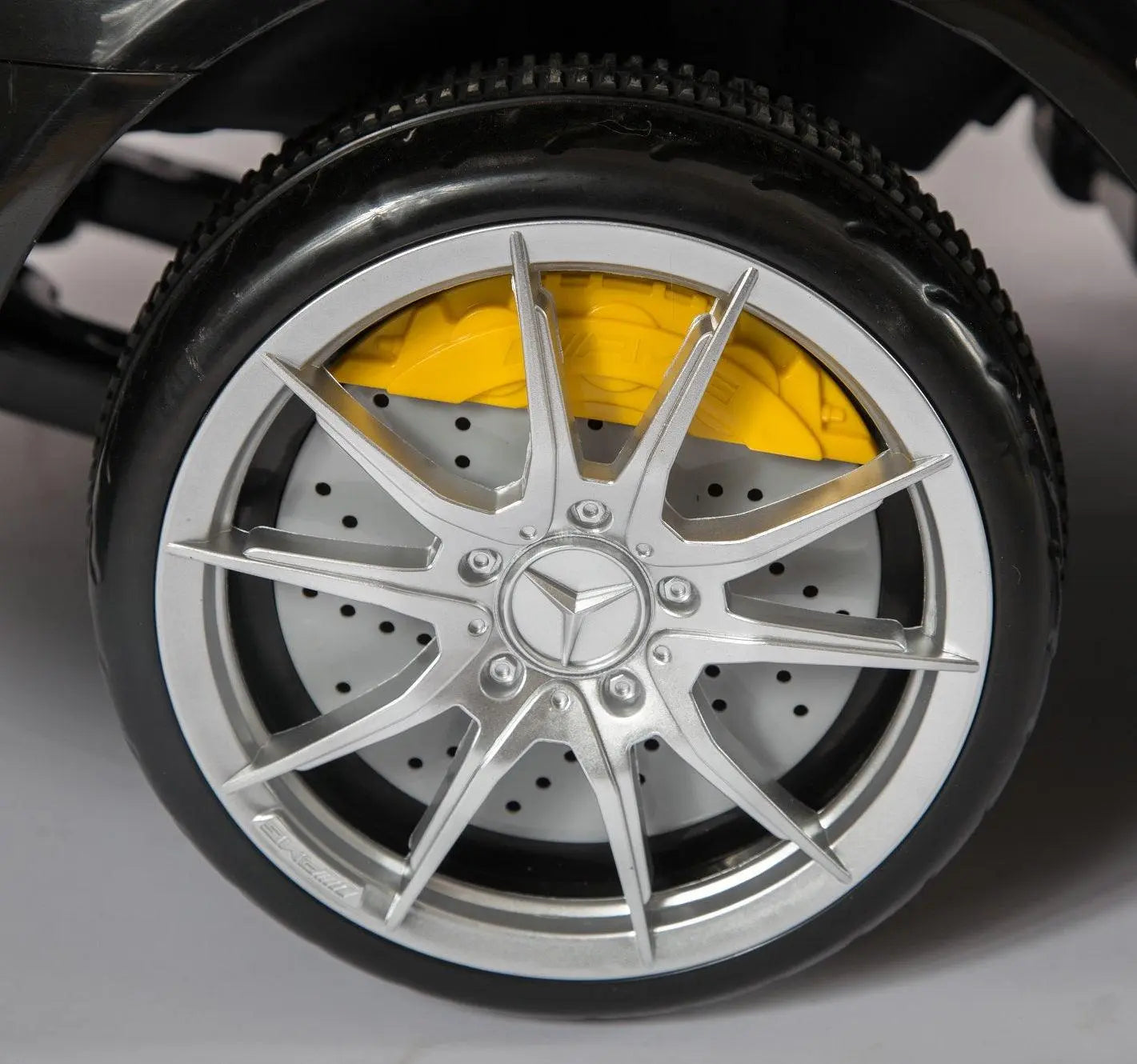 Pneus compatibles pour voitures électriques pour enfants