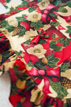 Ladies winter apron | Beige Christmas flowers