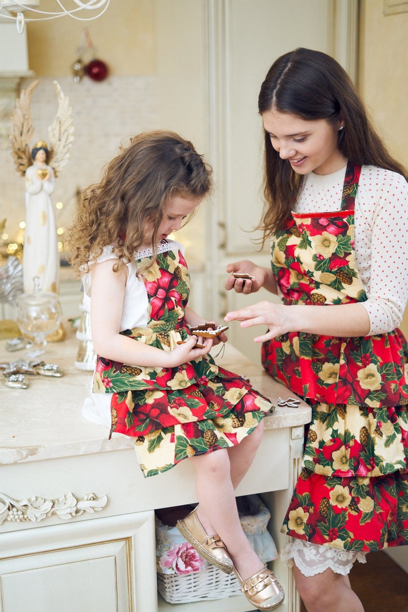Kids Apron| Red Christmas flowers